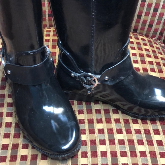 MICHAEL KORS tall rain boots - Picture 6 of 7